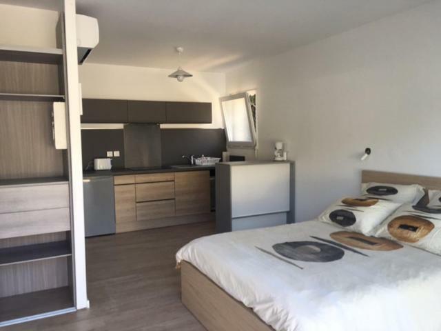 Appartements Les Pesquiers Hyeres Plage Bagian luar foto
